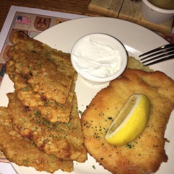 Laschet's Inn signature dishes Wiener Schnitzel
Hot Sausage Plate
Thuringer